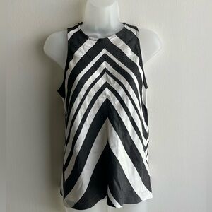 Trina Turk Top Size Small Black & White Chevron Halter Top Keyhole Back Viscose